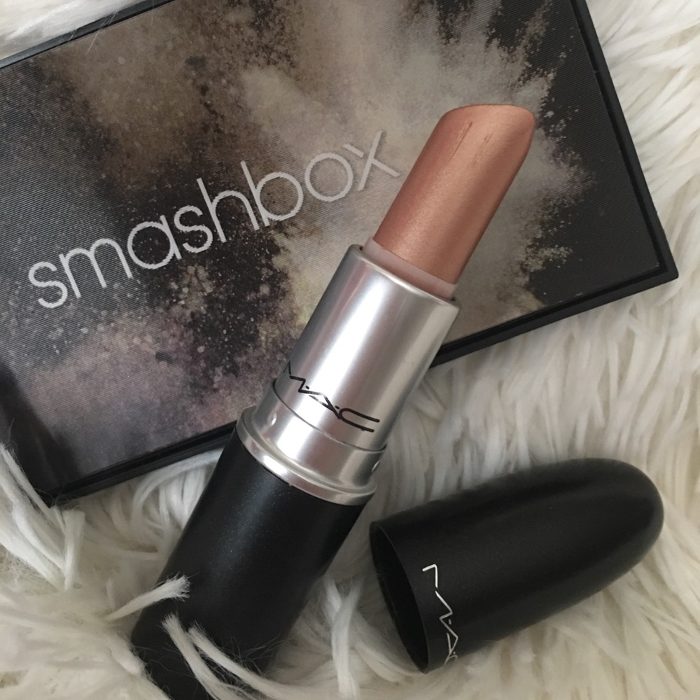 Smashbox eye shadow and Mac lipstick bundle